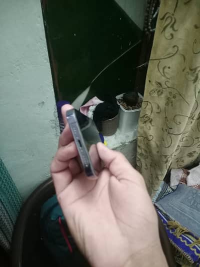 iPhone 14pro deep purple colour jv