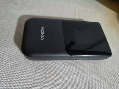 Nokia 2720 Flip