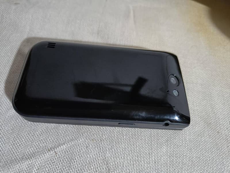 Nokia 2720 Flip 2