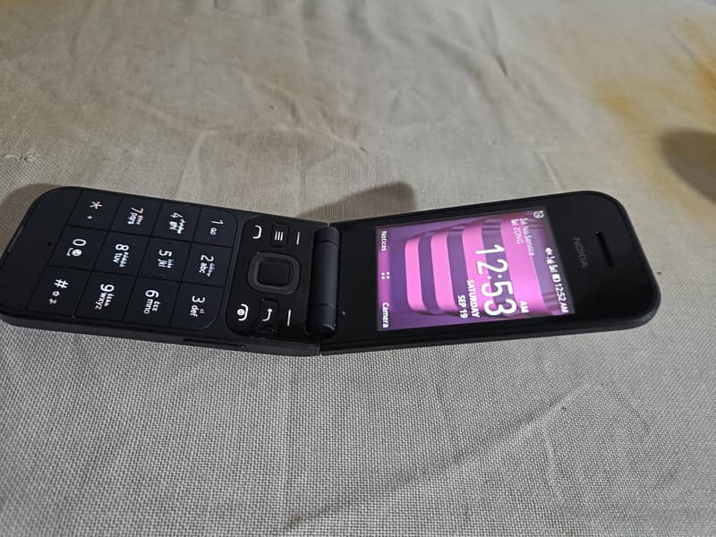 Nokia 2720 Flip 3