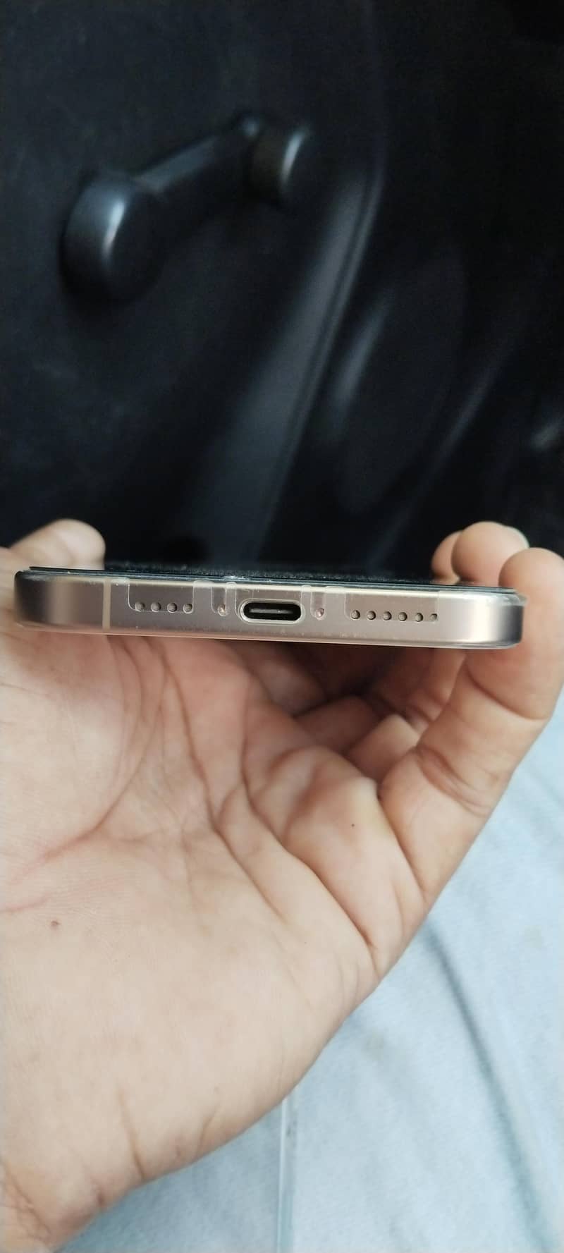 Apple iPhone 16 Pro Max 5