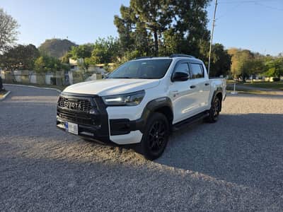 Toyota Hilux 2018 1GD Revo V upgraded GR