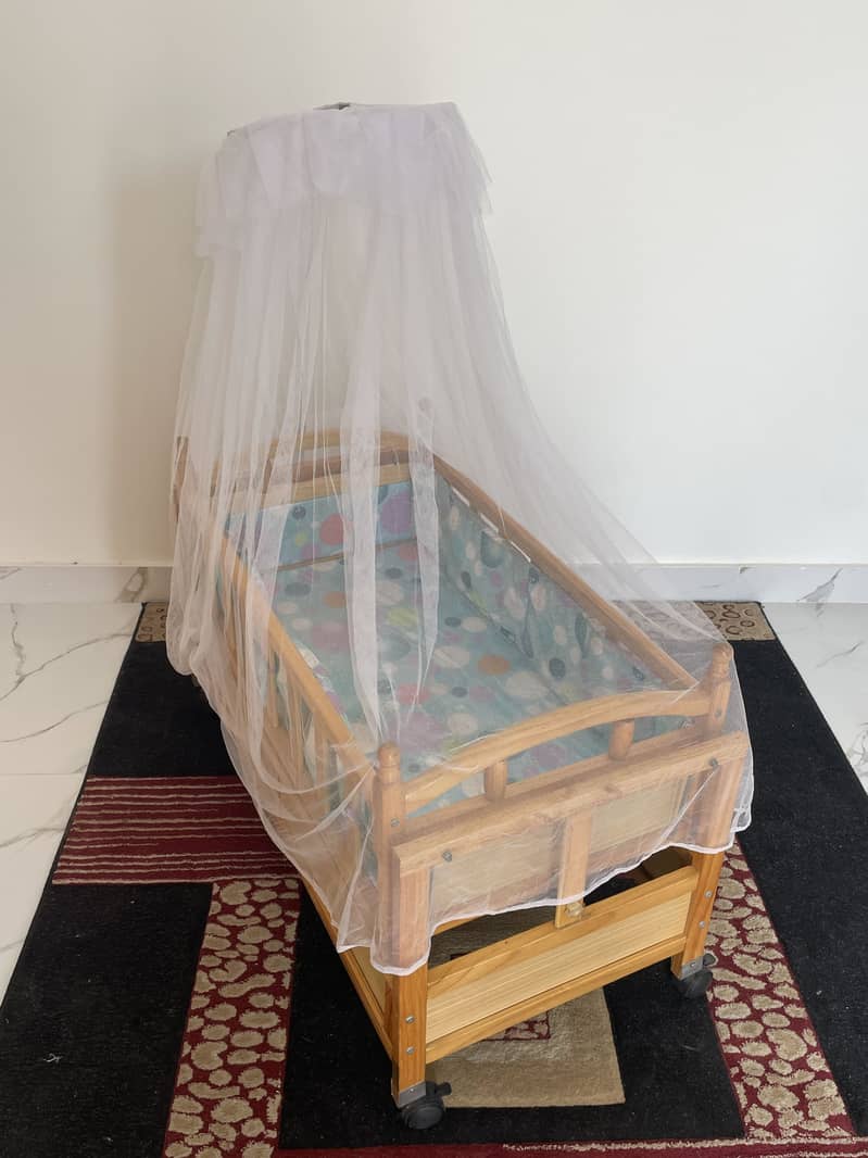 BABY COT 4