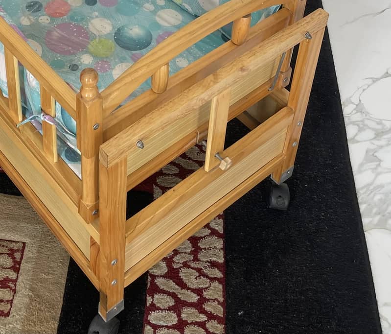 BABY COT 6
