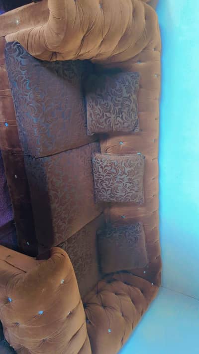 sofa set ha 3 and 2 and 1 ha total set ha Whatsapp number 03083648812