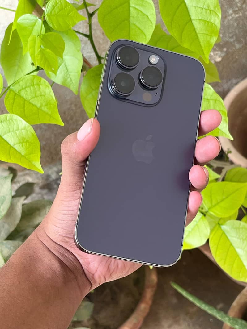 Apple iPhone 14 Pro 0