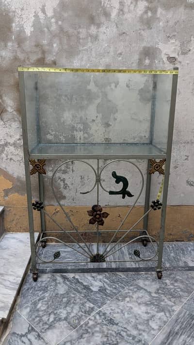 Beautiful Aquarium for fish / tank