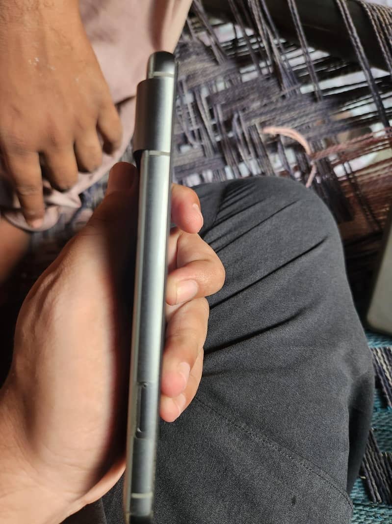 Google Pixel 8 3