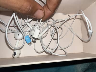 Original apple wired headphones
