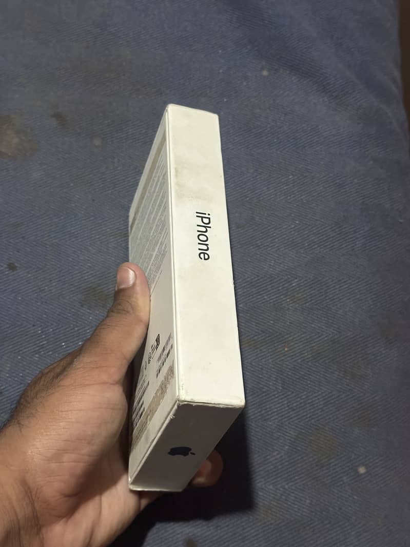 iPhone 0