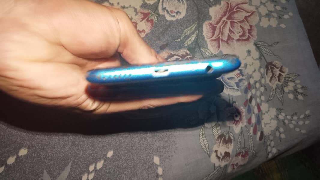 Tecno spark 4 0
