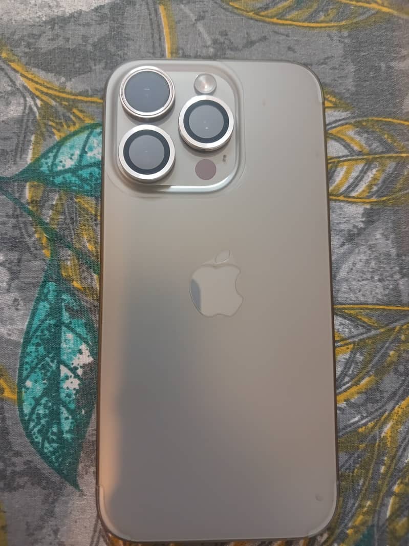 Apple iPhone 15 Pro 1