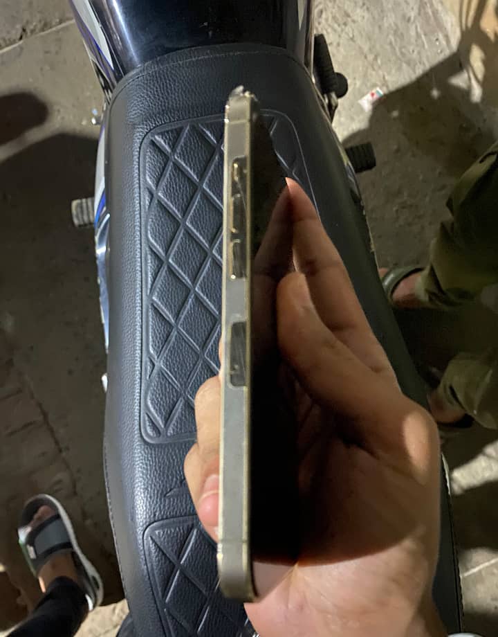 Apple iPhone 13 Pro 2