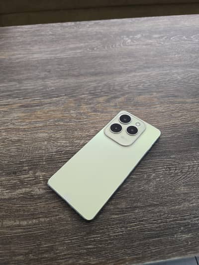 Infinix Hot 40