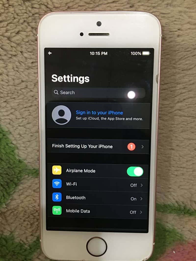 Apple iPhone SE 10