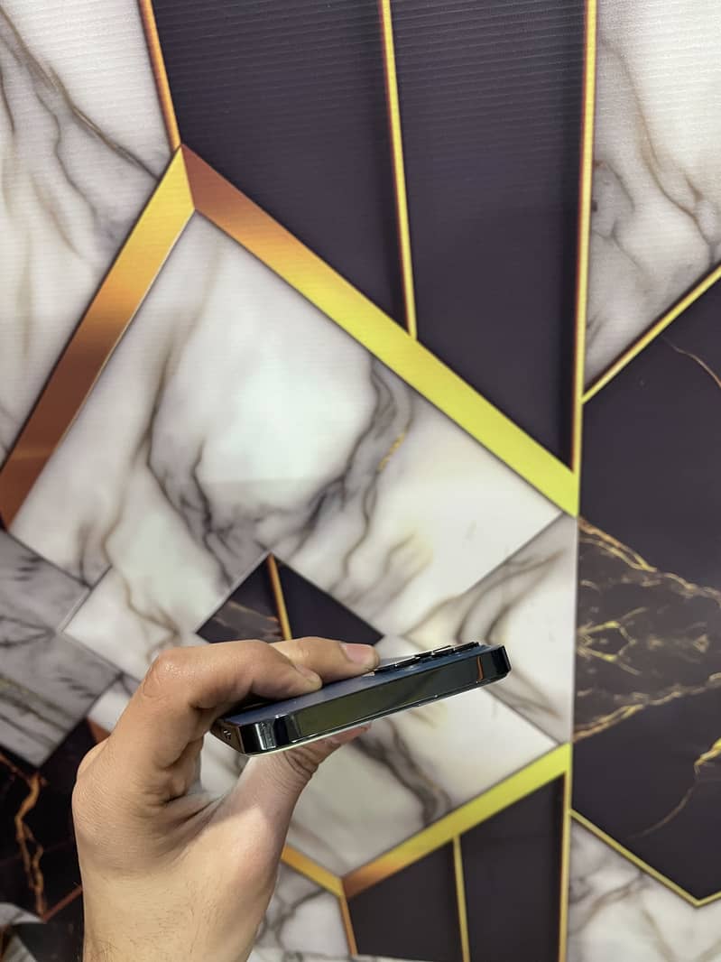 Apple iPhone 12 Pro Max 7