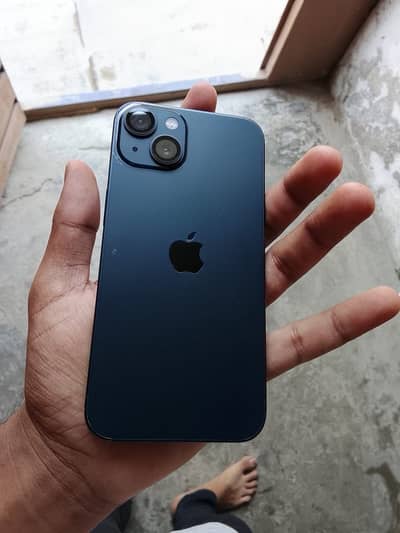 Apple iPhone 13