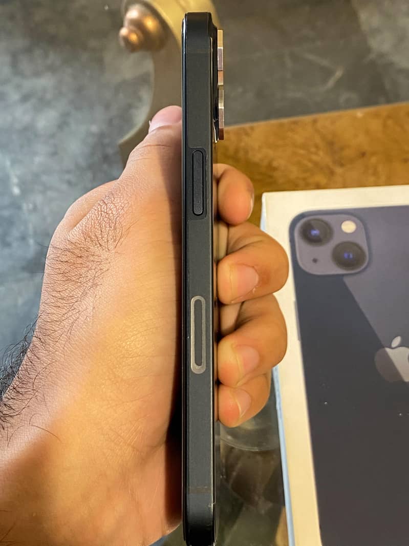 Apple iPhone 13 1