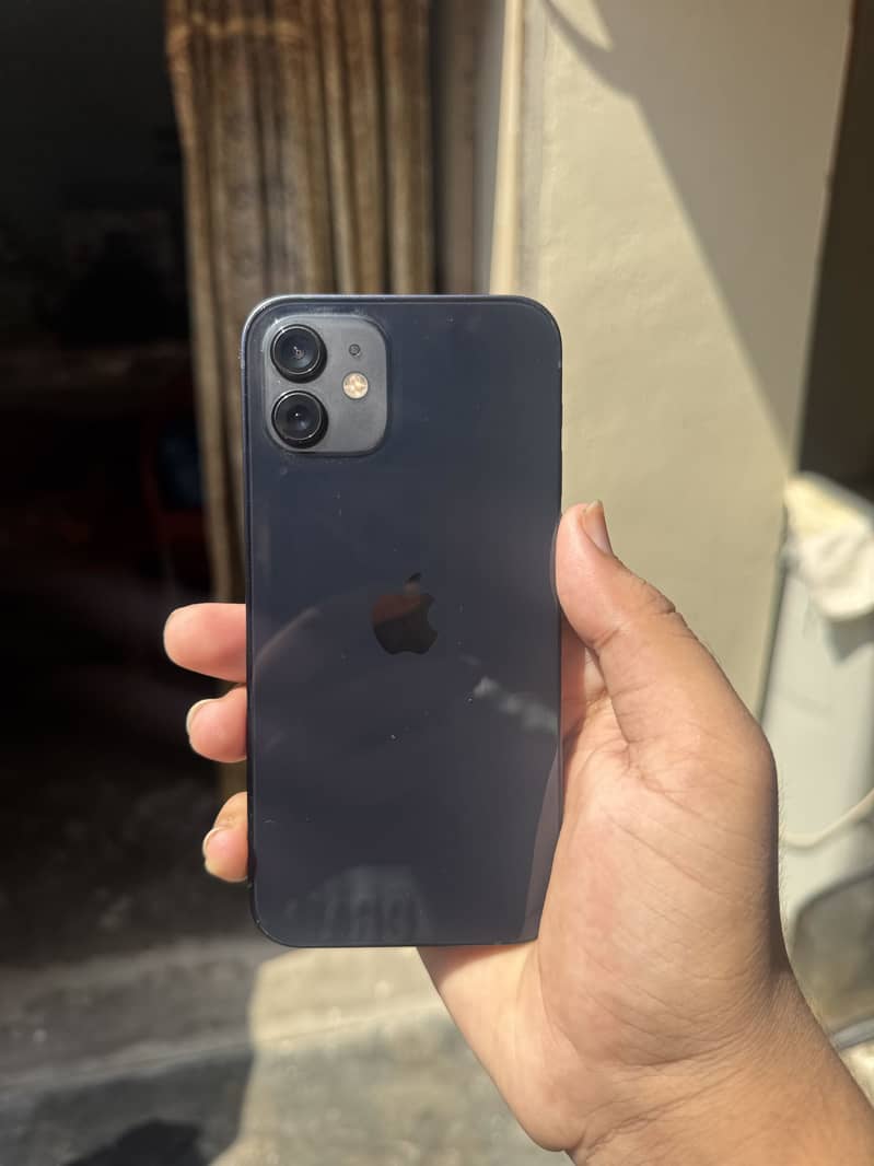 Apple iPhone 12 2