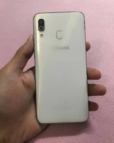 Samsung Mobile A30