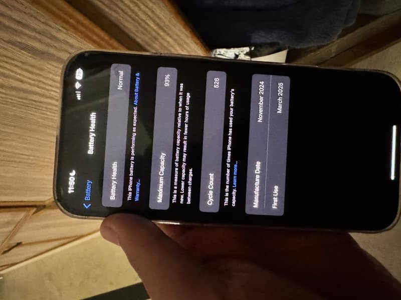 Apple iPhone 16 Pro Max 2