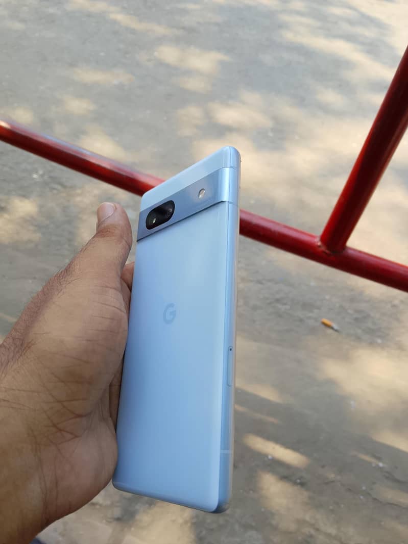 Google Pixel 7a 4