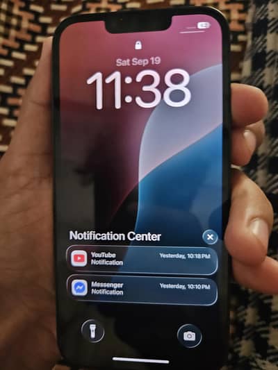 Apple iPhone 13 (jv)