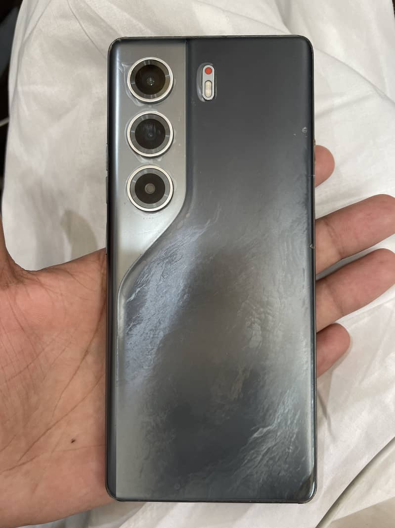Tecno camon 40 pro 1