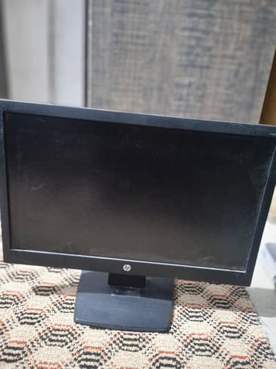 HP V194 18.5-Inch LCD Monitor – Clean Screen, Excellent Condition