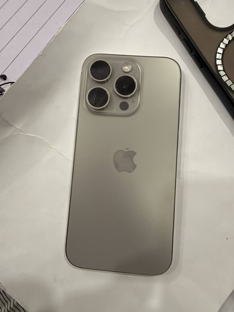 Apple iPhone 15 Pro 0