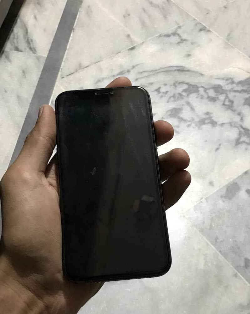 Apple iPhone 11 Pro 3
