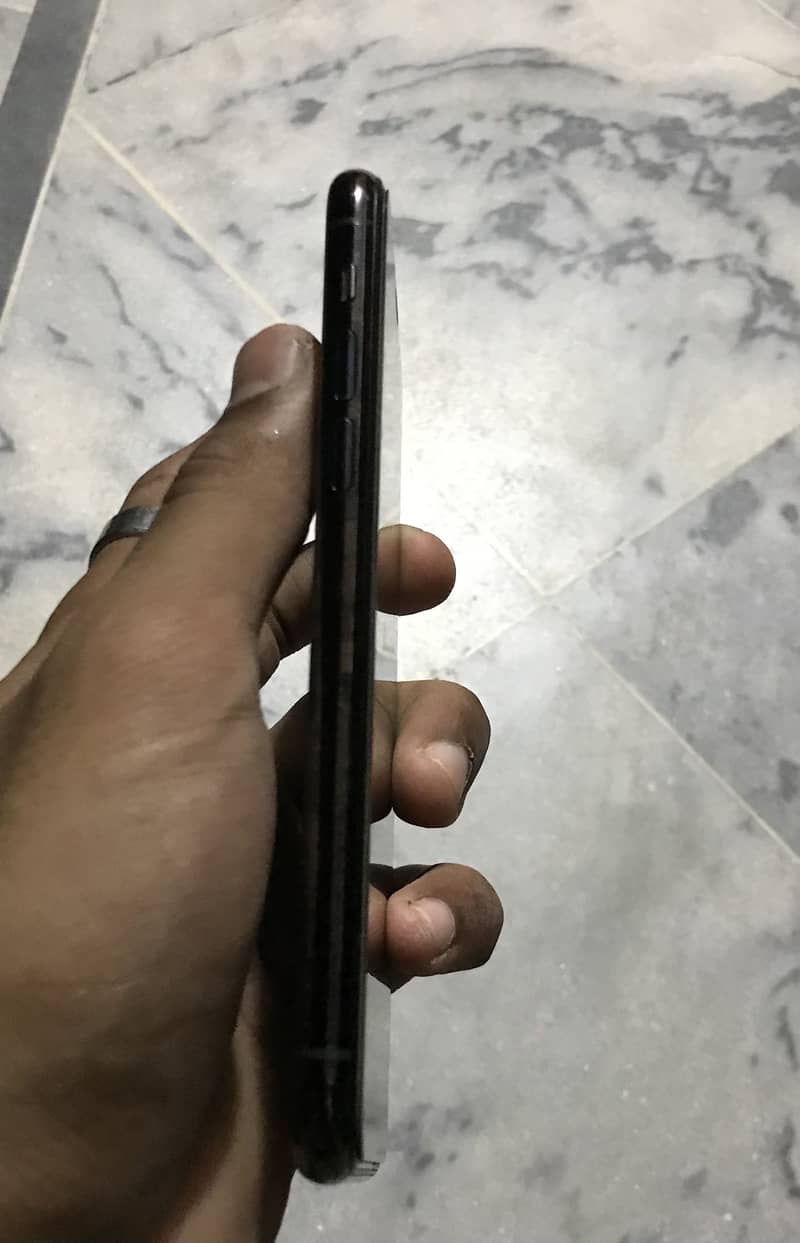 Apple iPhone 11 Pro 5