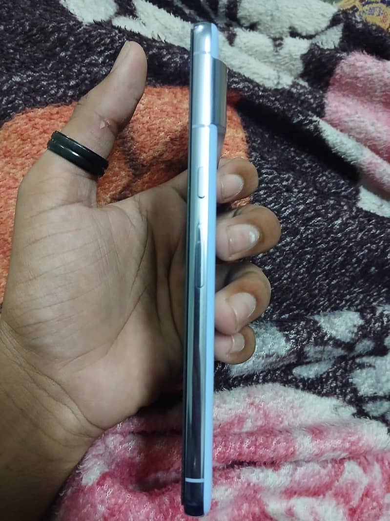 Google Pixel 8 Pro 2