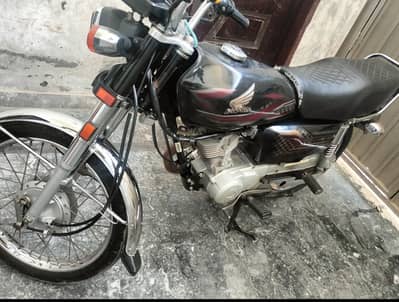 Honda CG 125 Black 2024 | Total Genuine | Engine Packed | Urgent Sale