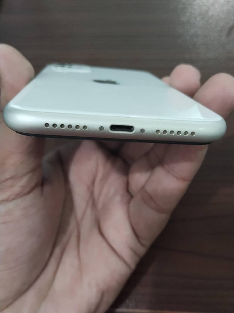 Apple iPhone 11 5
