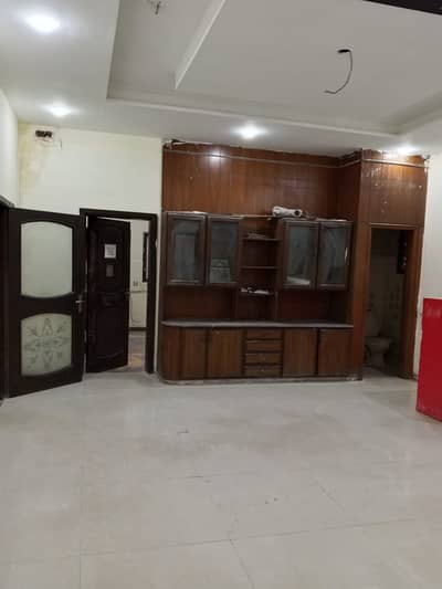 1 kanal lower portion+basement for rent