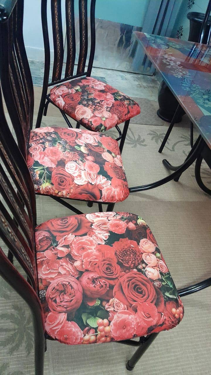 Dinning table 0