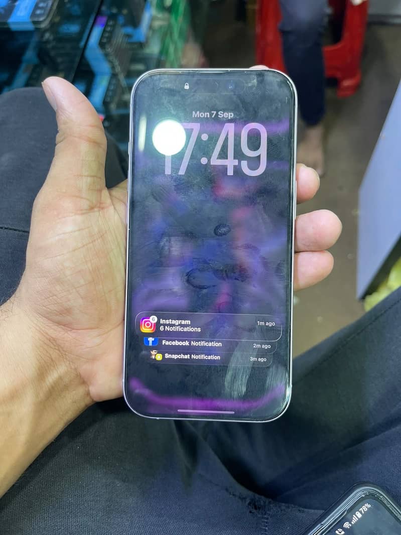 Apple iPhone 17 4