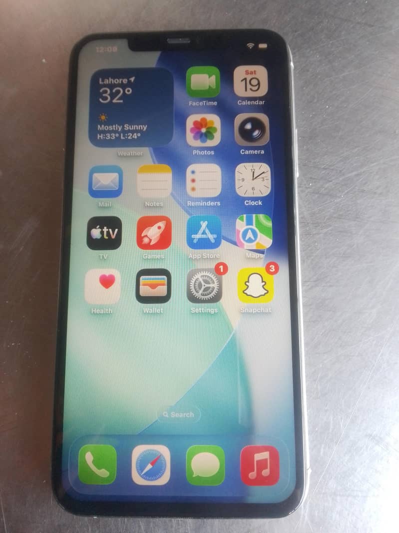 Apple iPhone 11 Pro Max 1