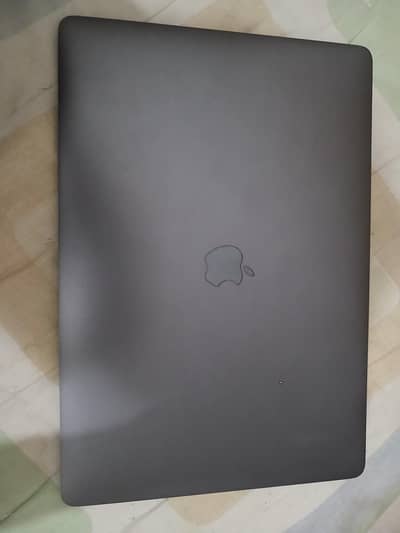 Mac Book Pro 2019 Core i9 9 Generation 32 GB RAM 512 GB Built In Hard