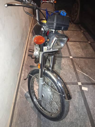 Honda 125 Black 2024 Model