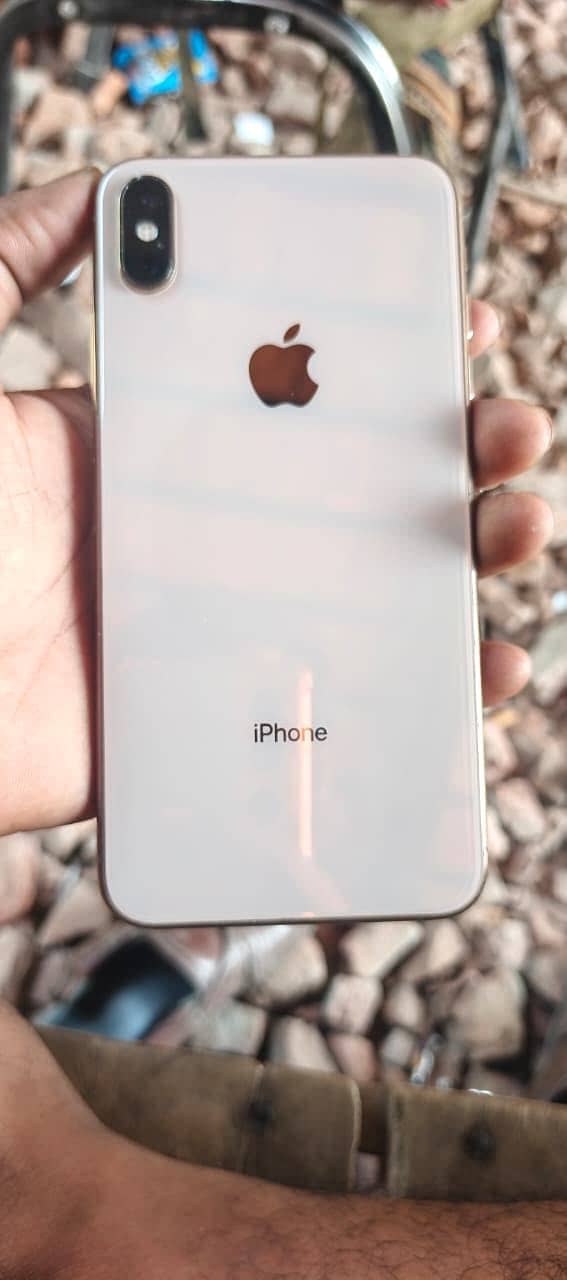 iPhone XS Max 0