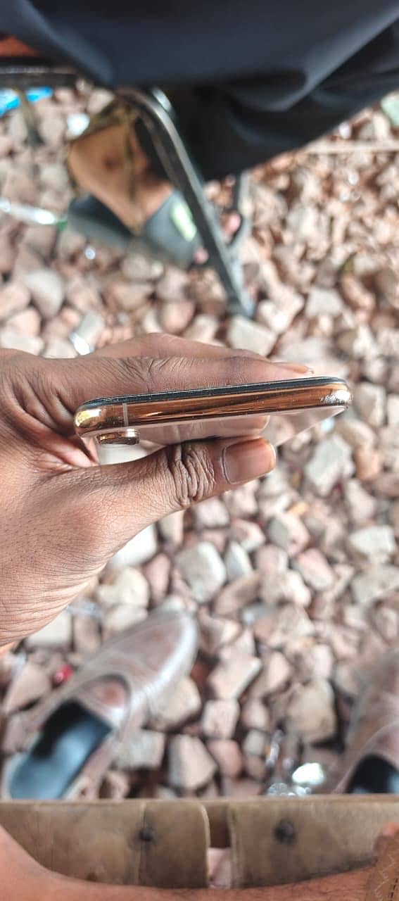 iPhone XS Max 2