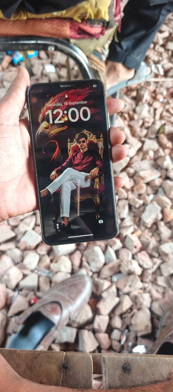 iPhone XS Max 5