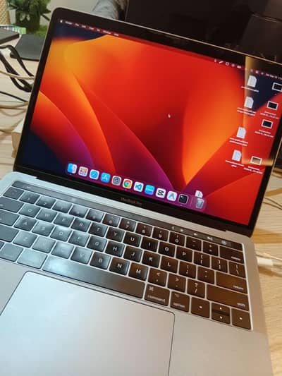 Macbook Pro 2017 16gb 256gb