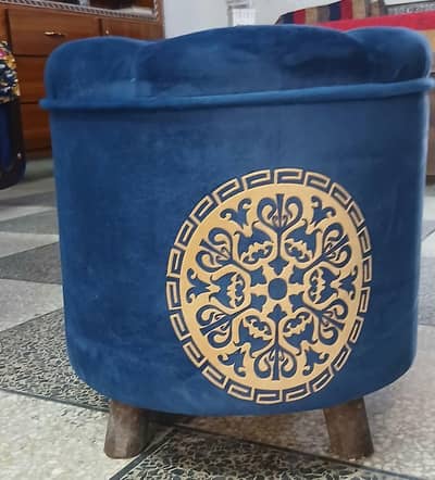 blue  velvet stool   quantity  2