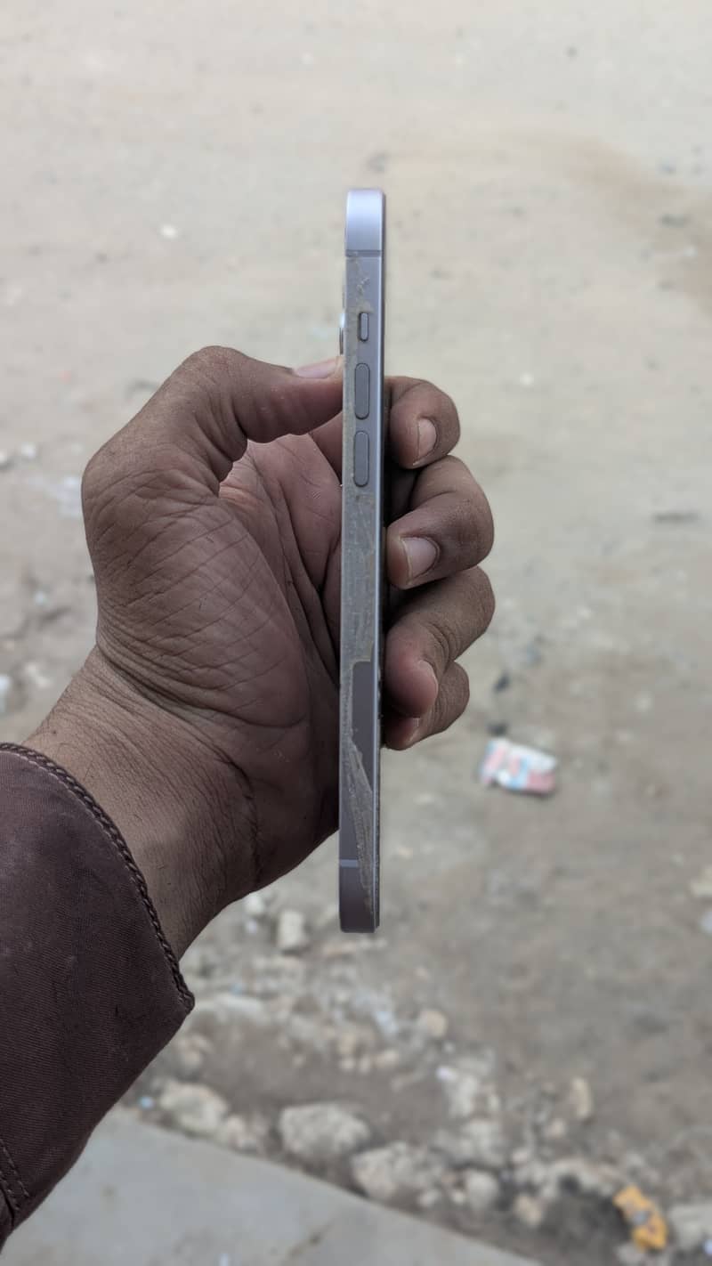 Apple iPhone 14 plus 3
