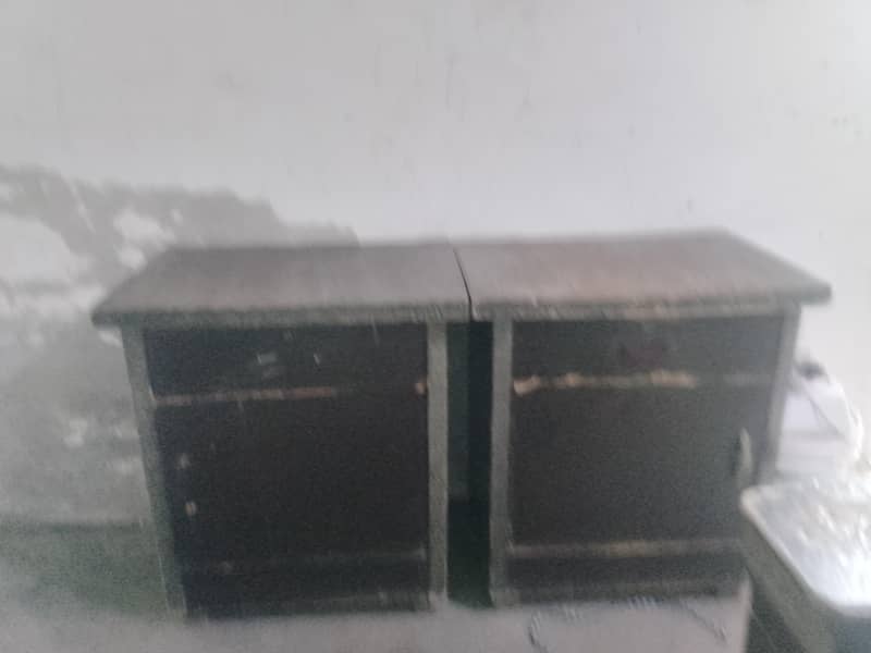 Bed dresing side table 5