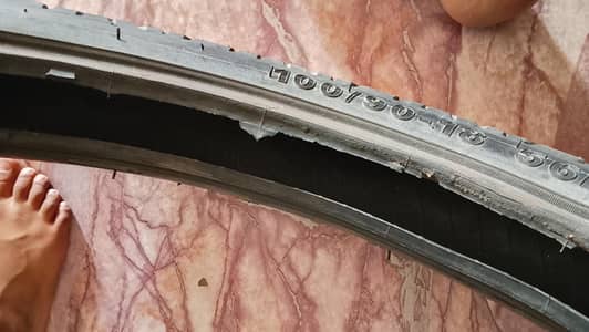 sale my gs 150 used rear tyre 90/100/18 service tyre