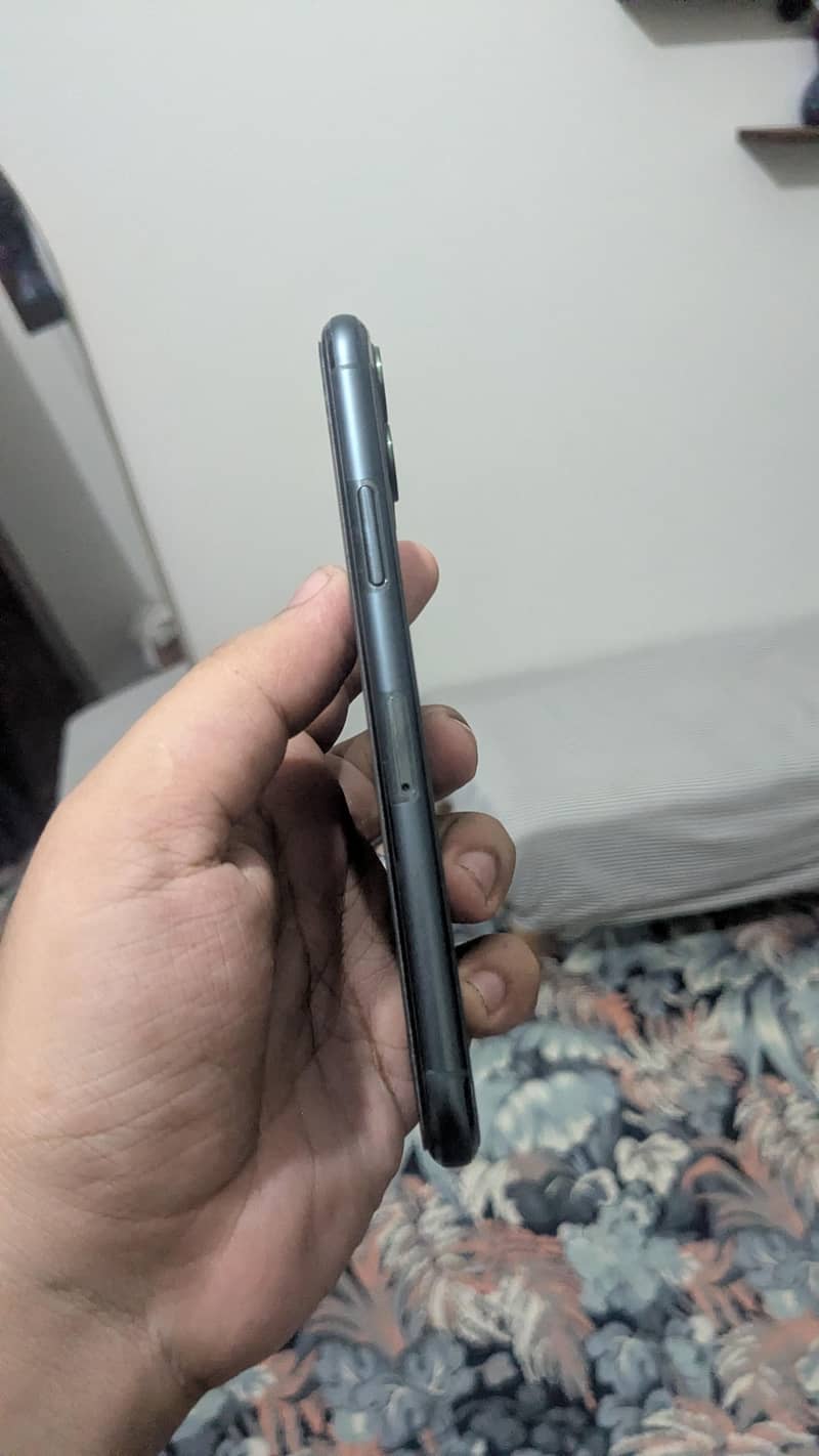 Apple iPhone 11 Pro 1